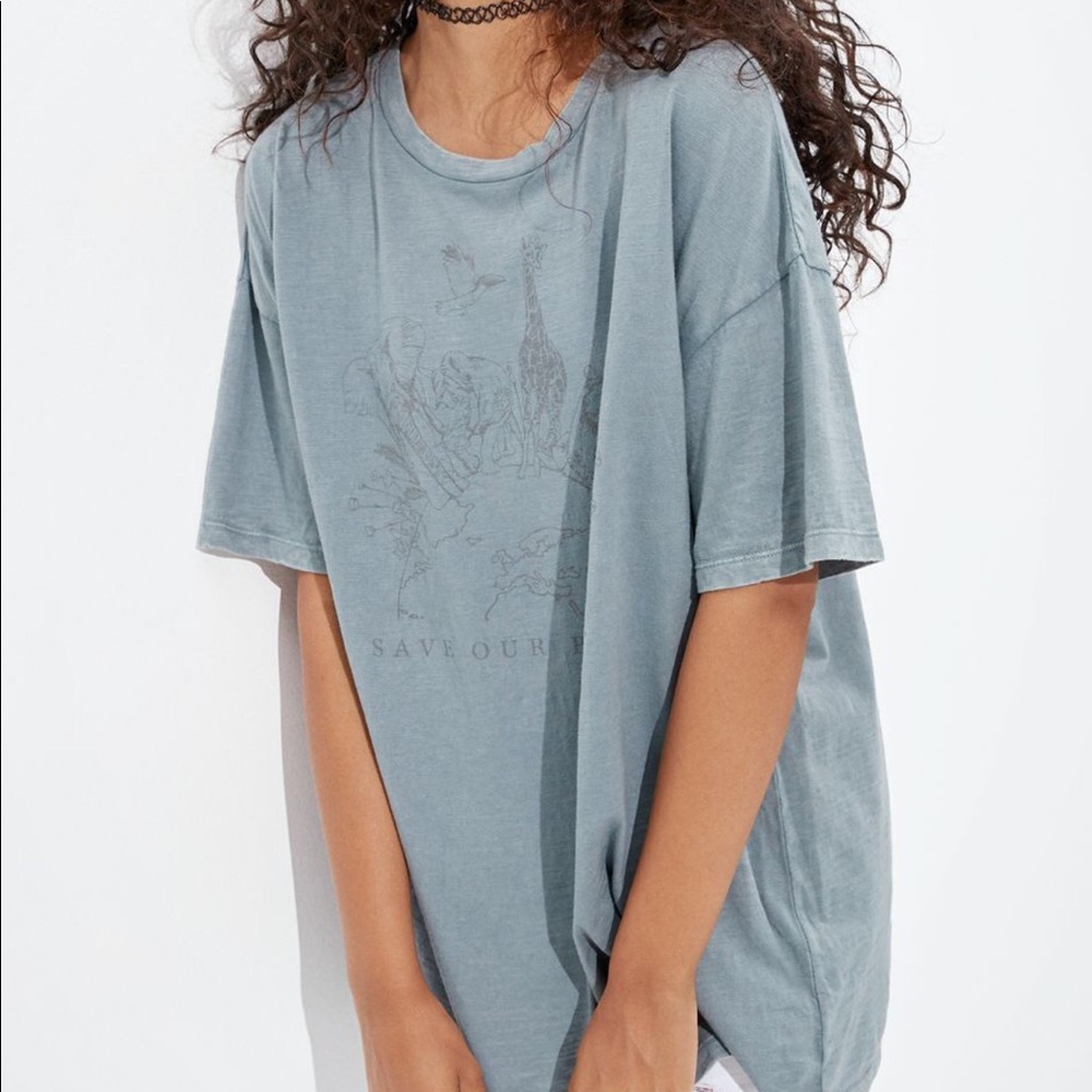 American Eagle oversized graphic tee